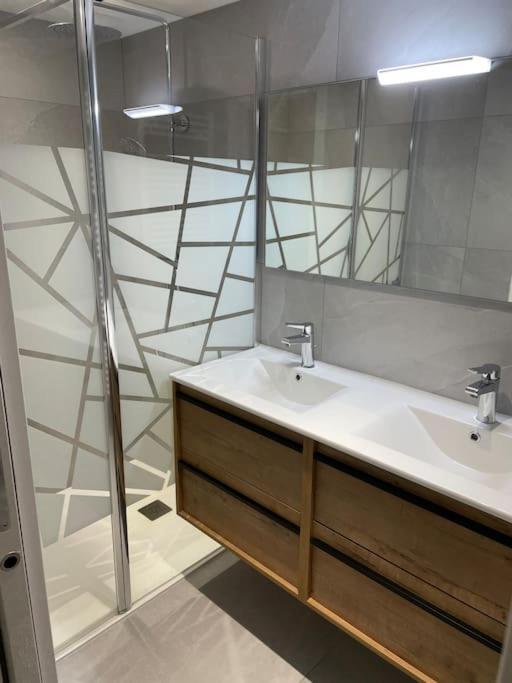 Appartement Atypique Et Fraichement Renove Saint-Vallier  Dış mekan fotoğraf